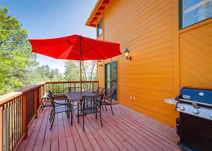 Spacious W/ Hot Tub & Fire Pit! *